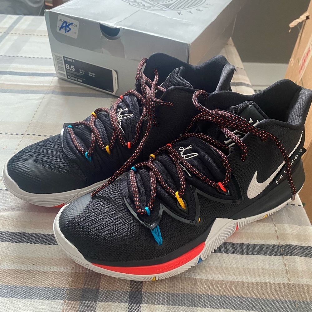 Kyrie 5